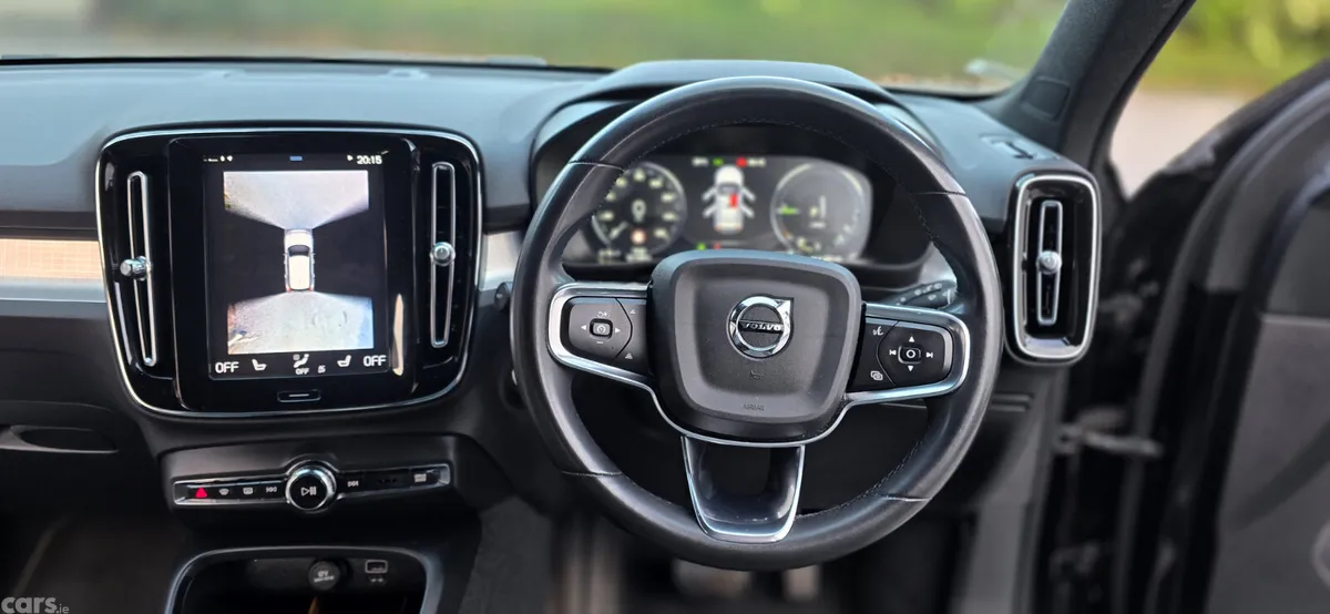 Volvo XC40 SUV, Petrol Plug-in Hybrid, 2023, Black