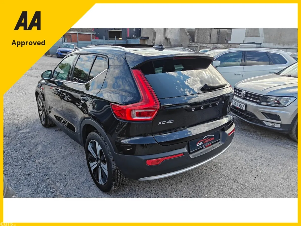 Volvo XC40 SUV, Petrol Plug-in Hybrid, 2022, Black
