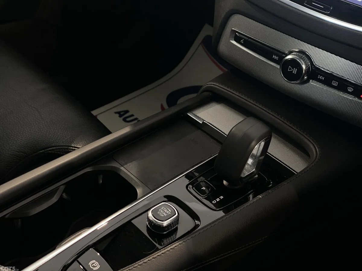 Volvo XC90 SUV, Diesel Hybrid, 2022, Black