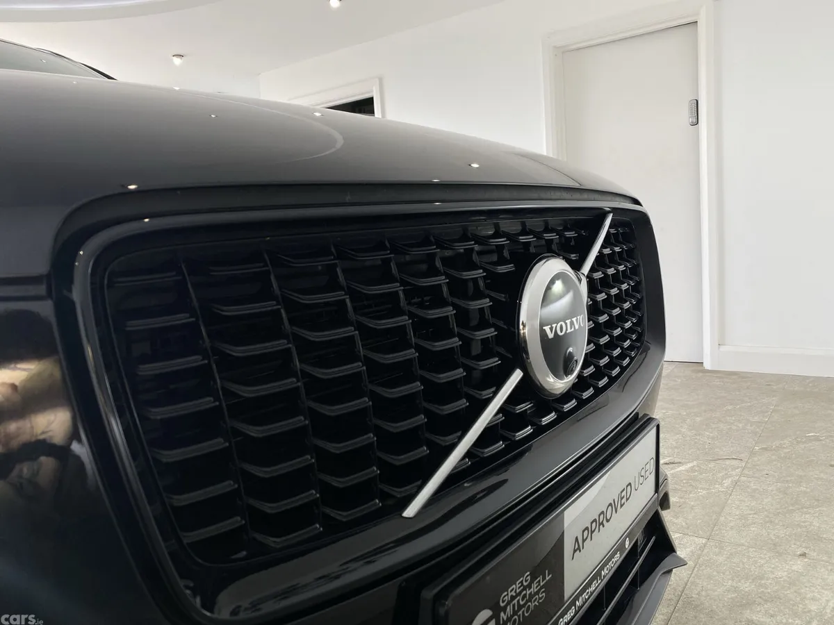 Volvo XC90 SUV, Diesel Hybrid, 2022, Black