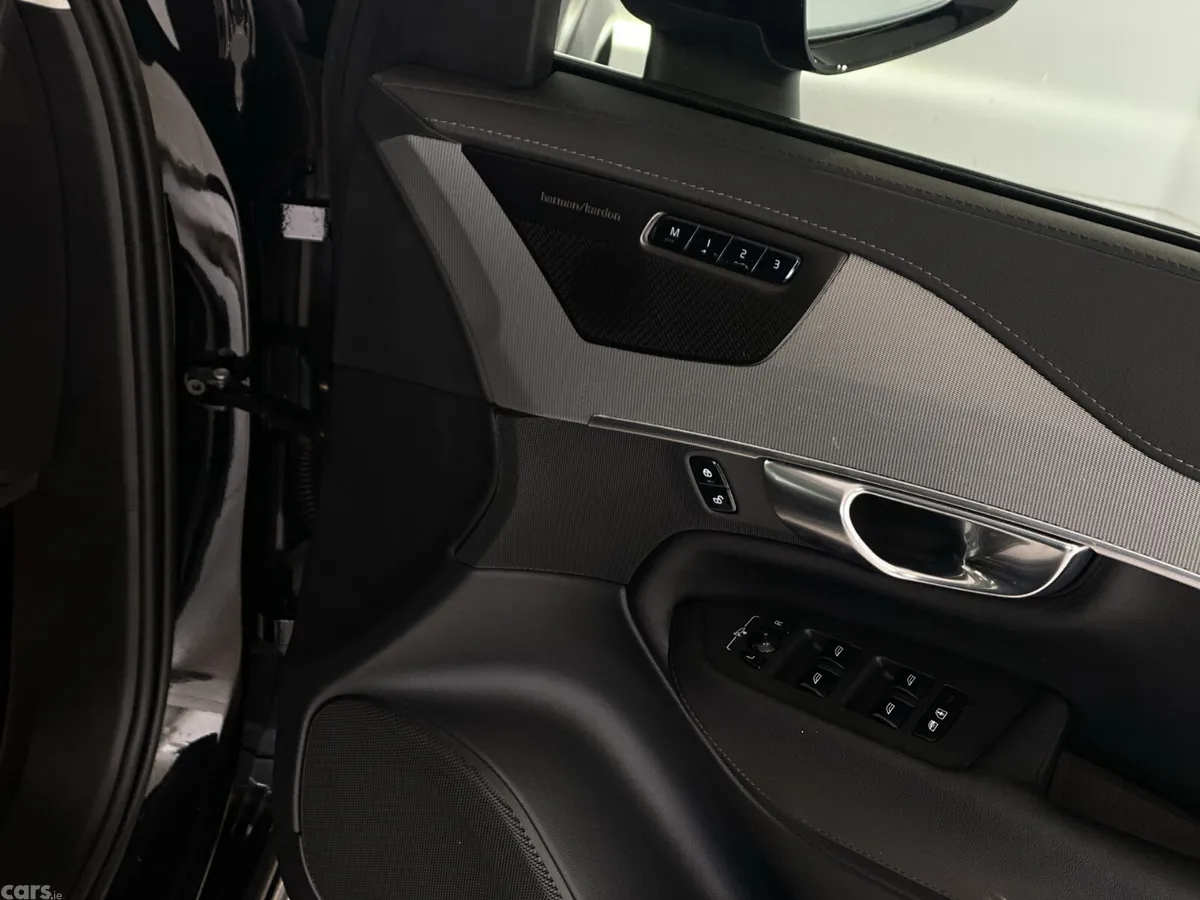 Volvo XC90 SUV, Diesel Hybrid, 2022, Black
