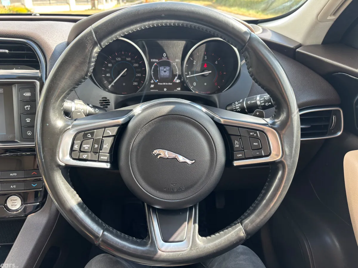Jaguar F-Pace SUV, Diesel, 2018, Blue