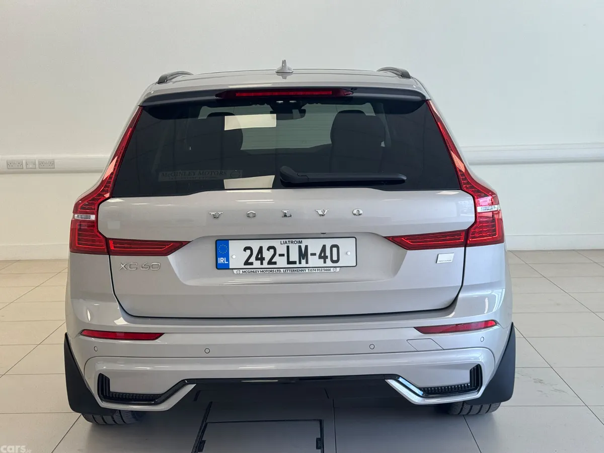 Volvo XC60 SUV, Petrol Plug-in Hybrid, 2024, Grey