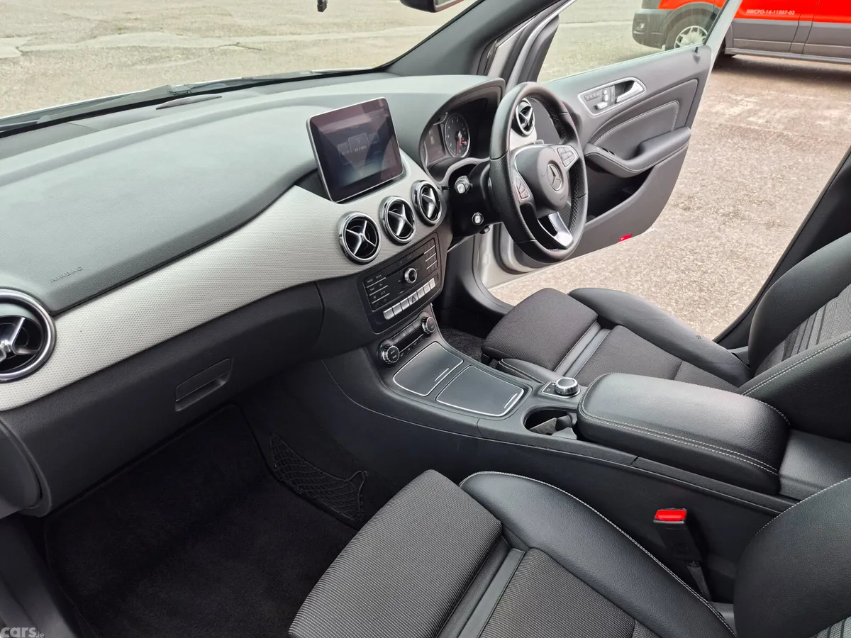Mercedes-Benz B-Class Hatchback, Petrol, 2019, Silver