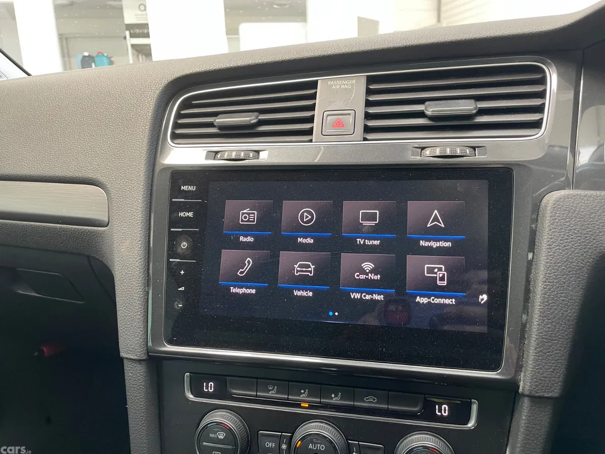 Volkswagen Golf Hatchback, Petrol, 2018, Red
