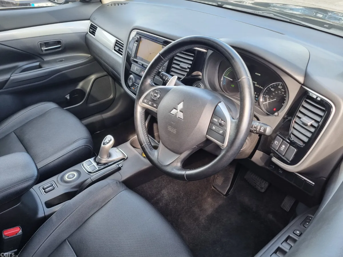 Mitsubishi Outlander SUV, Petrol Hybrid, 2014, Black