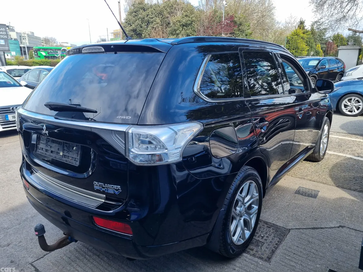 Mitsubishi Outlander SUV, Petrol Hybrid, 2014, Black