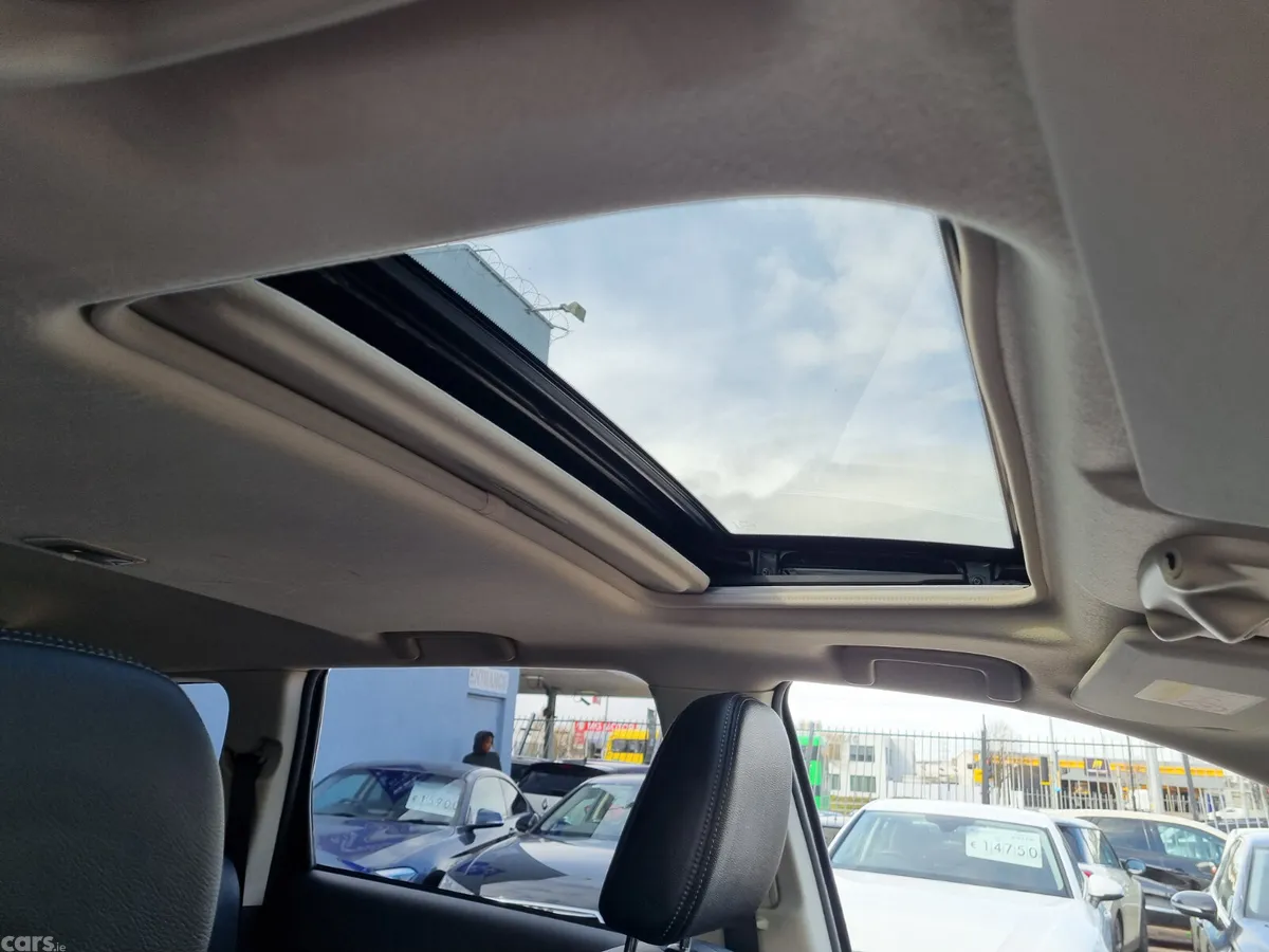 Mitsubishi Outlander SUV, Petrol Hybrid, 2014, Black
