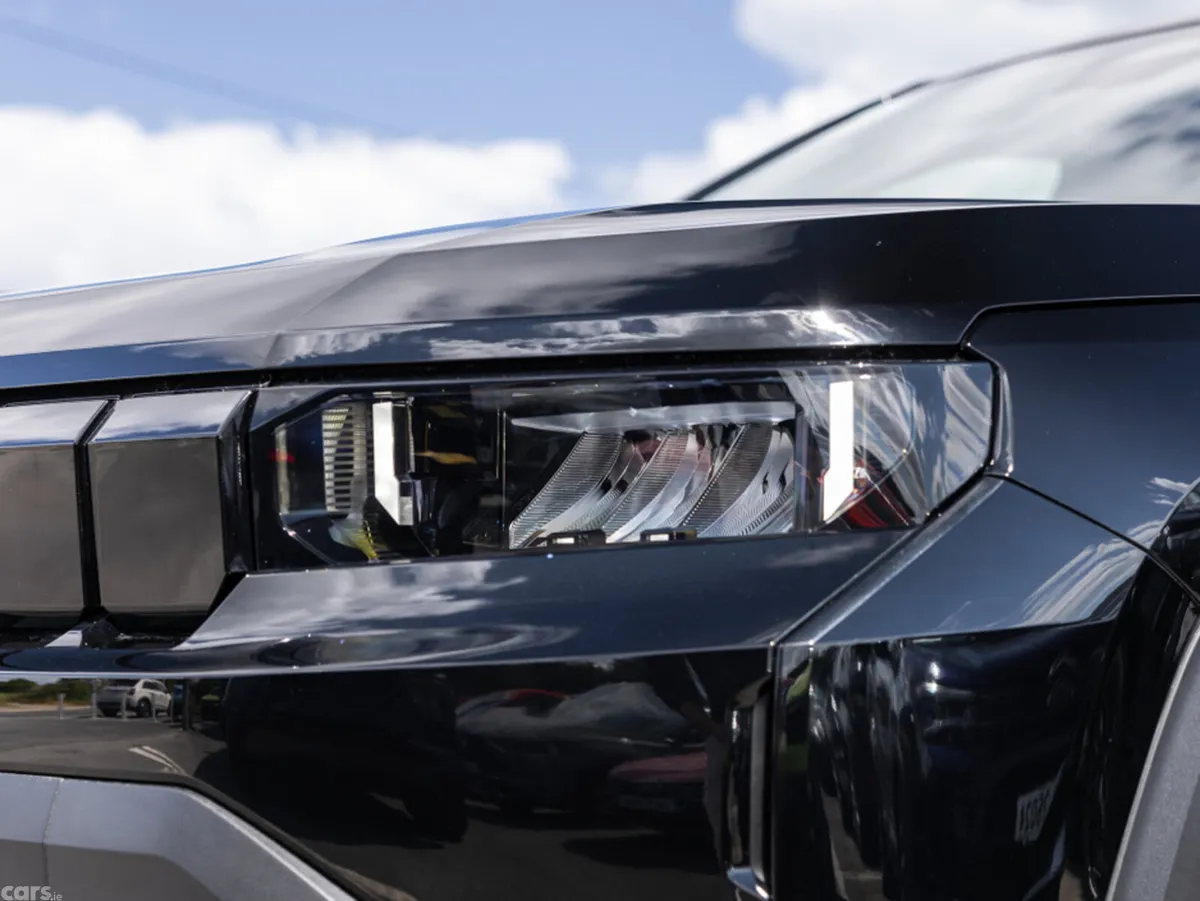 Jeep Compass SUV, Petrol Hybrid, 2026, Black