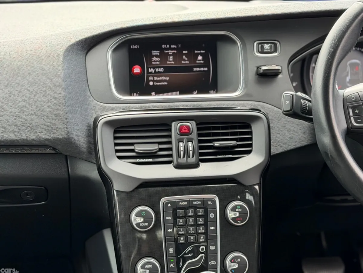 Volvo V40 Hatchback, Diesel, 2018, Black