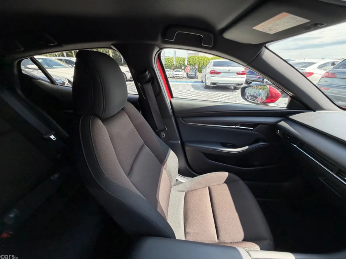 Mazda Mazda3 Hatchback, Diesel, 2021, Red