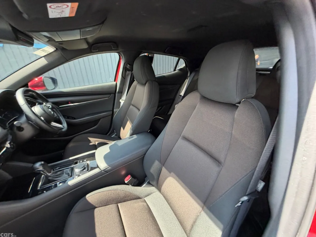 Mazda Mazda3 Hatchback, Diesel, 2021, Red