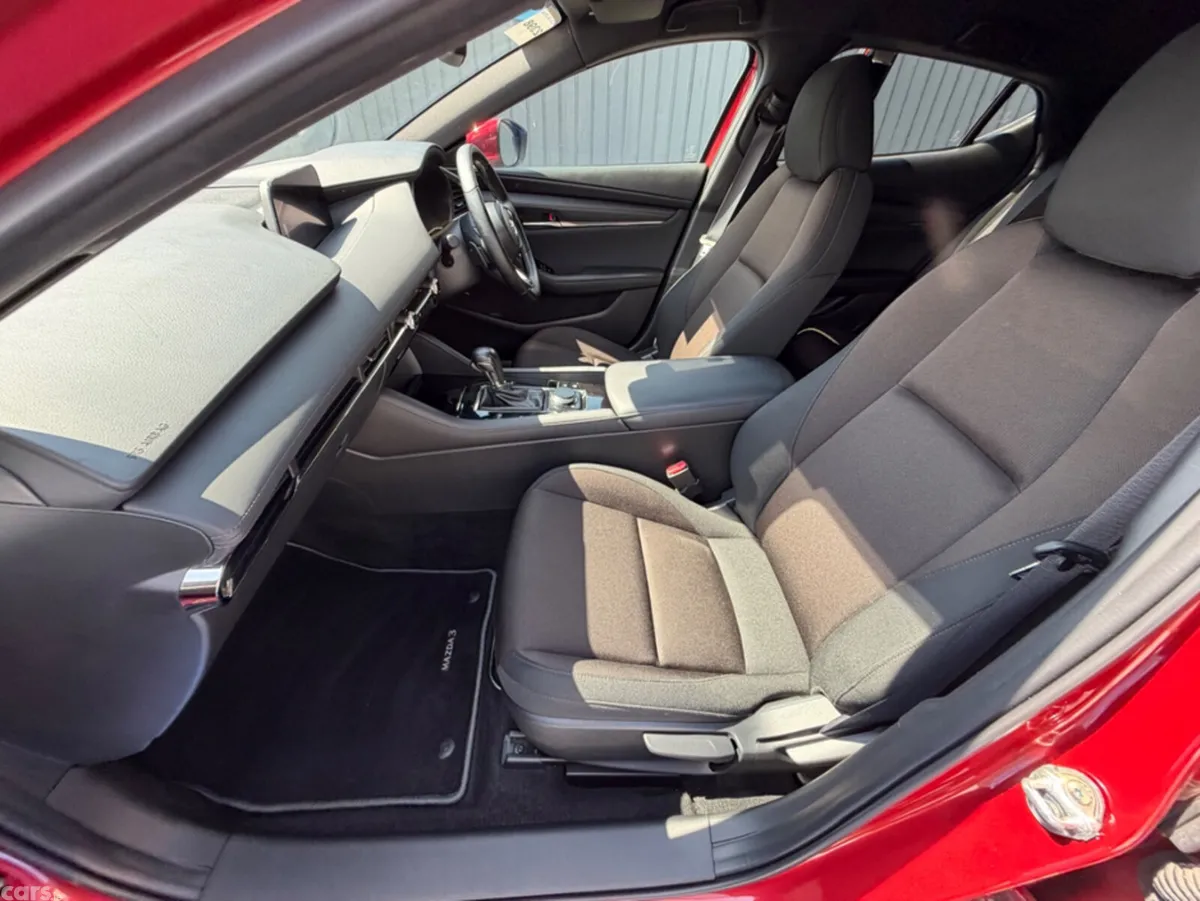 Mazda Mazda3 Hatchback, Diesel, 2021, Red