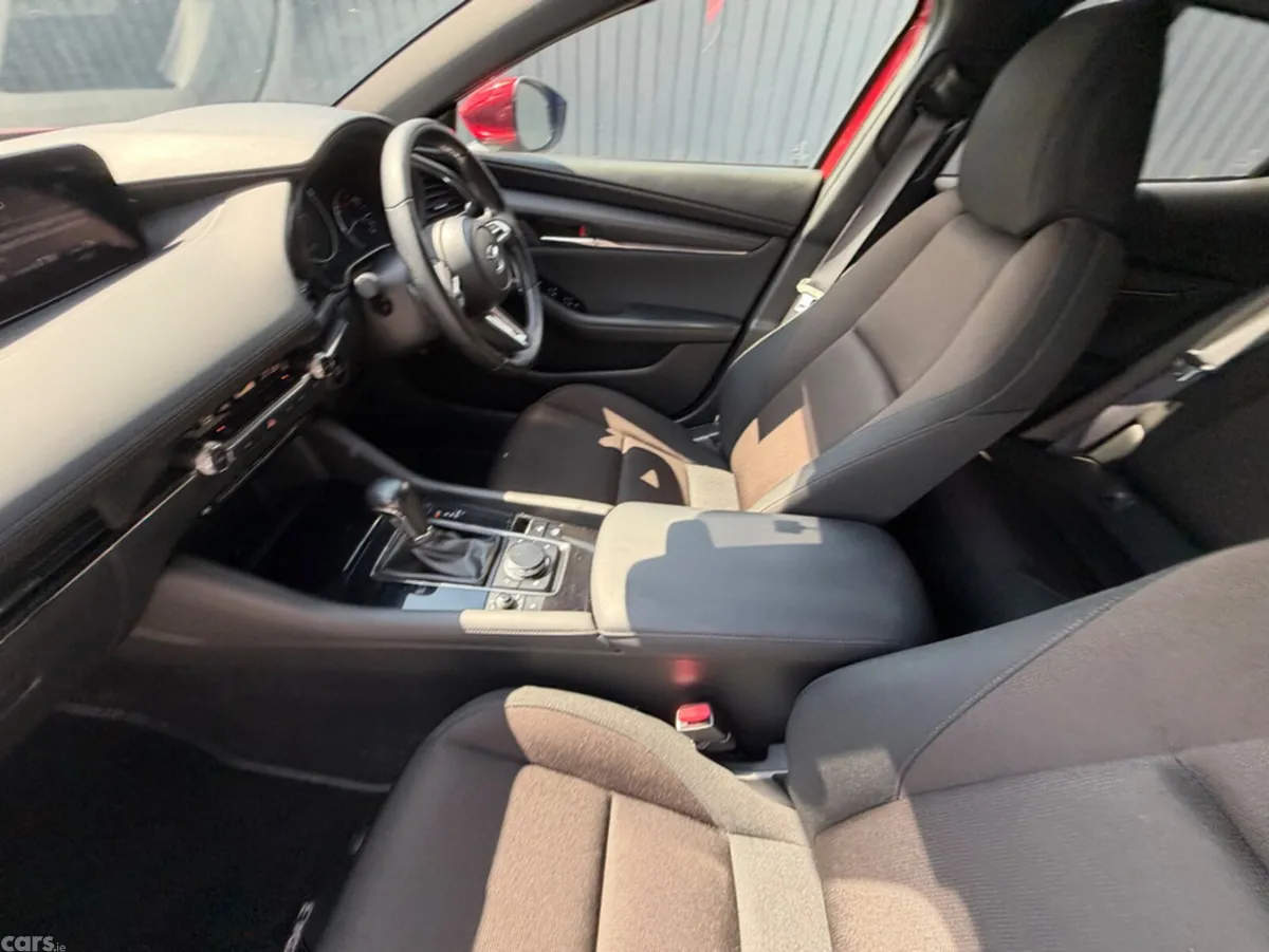 Mazda Mazda3 Hatchback, Diesel, 2021, Red