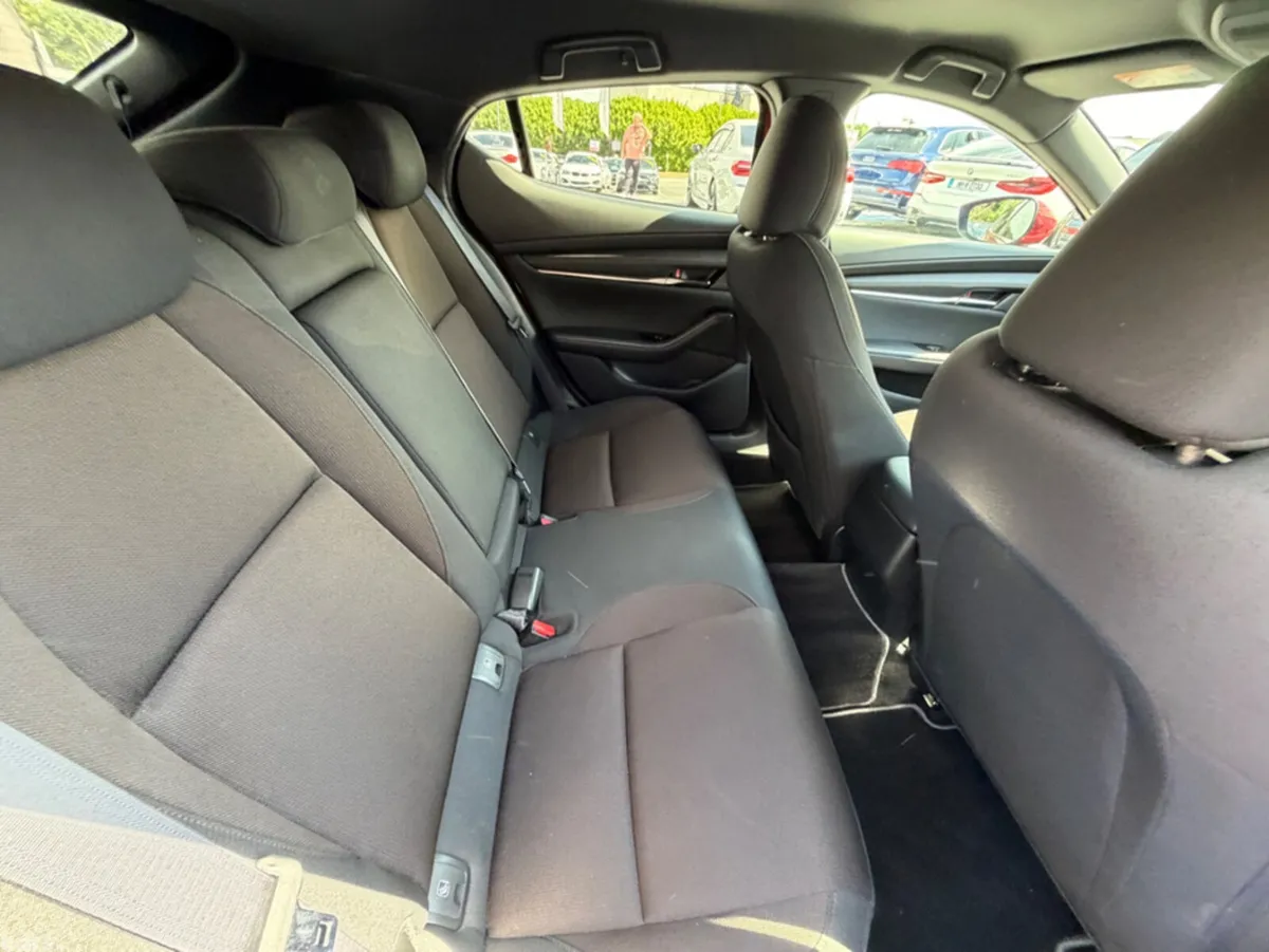 Mazda Mazda3 Hatchback, Diesel, 2021, Red