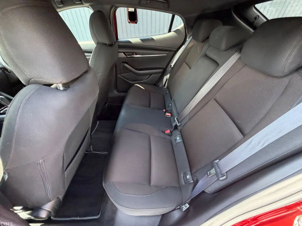 Mazda Mazda3 Hatchback, Diesel, 2021, Red