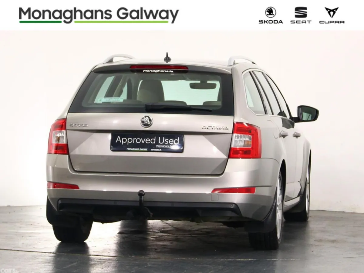 Skoda Octavia Estate, Diesel, 2017, Beige