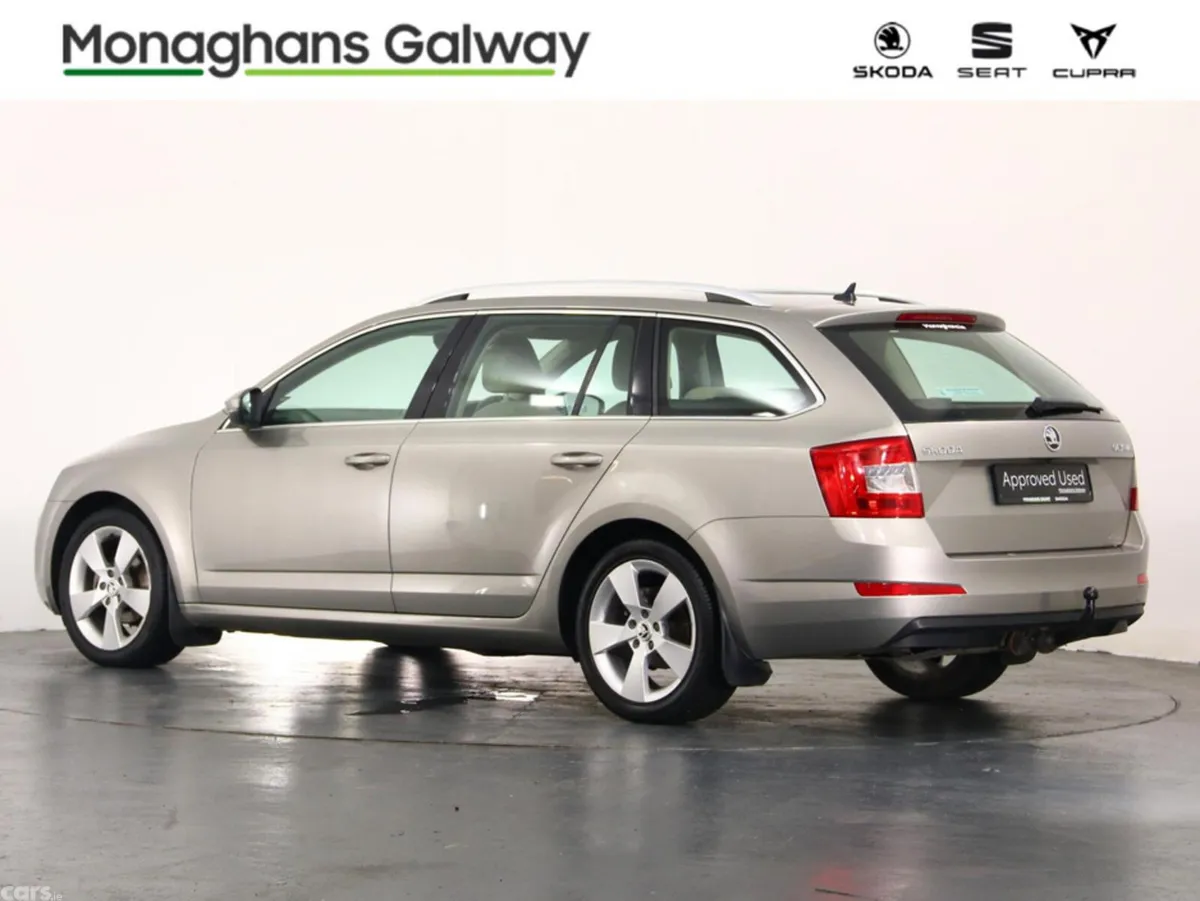 Skoda Octavia Estate, Diesel, 2017, Beige
