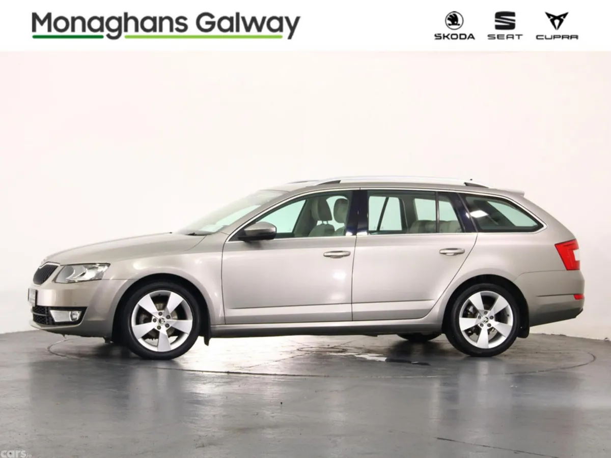Skoda Octavia Estate, Diesel, 2017, Beige