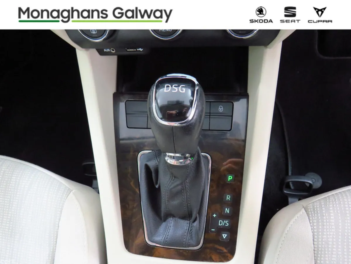 Skoda Octavia Estate, Diesel, 2017, Beige