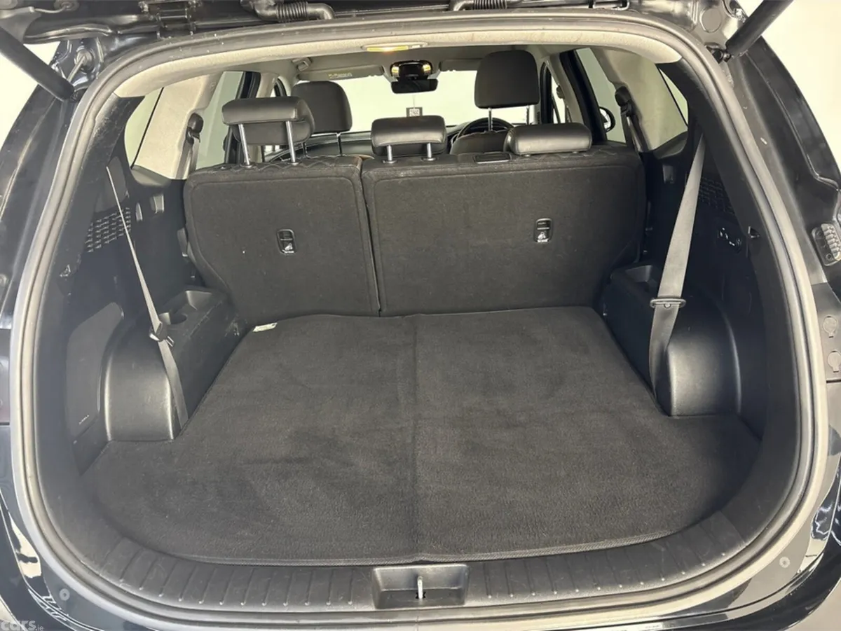 Hyundai Santa Fe Estate, Petrol Hybrid, 2023, Black