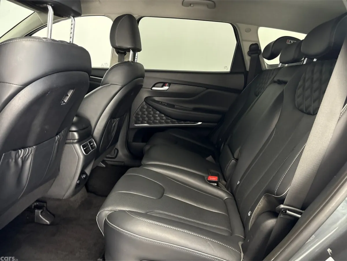 Hyundai Santa Fe Estate, Petrol Hybrid, 2023, Green