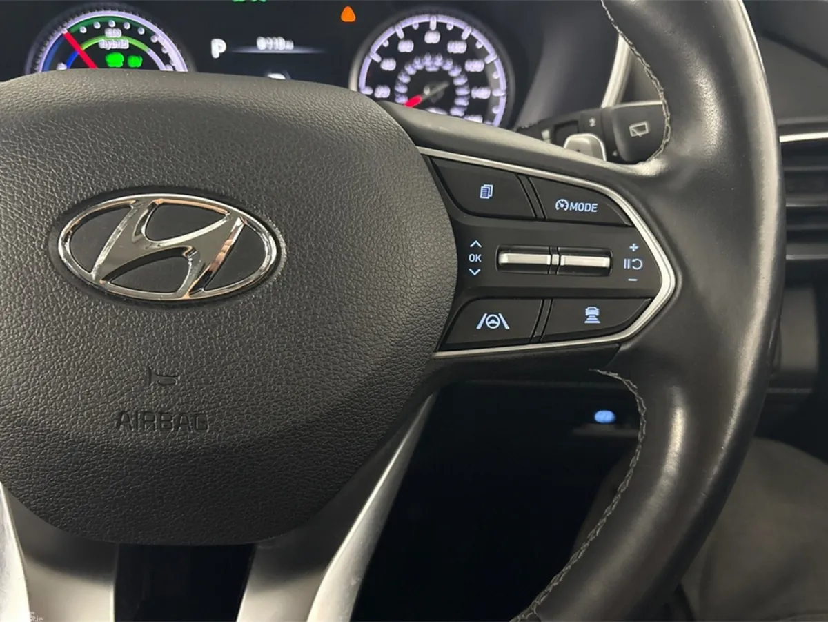 Hyundai Santa Fe Estate, Petrol Hybrid, 2023, Black