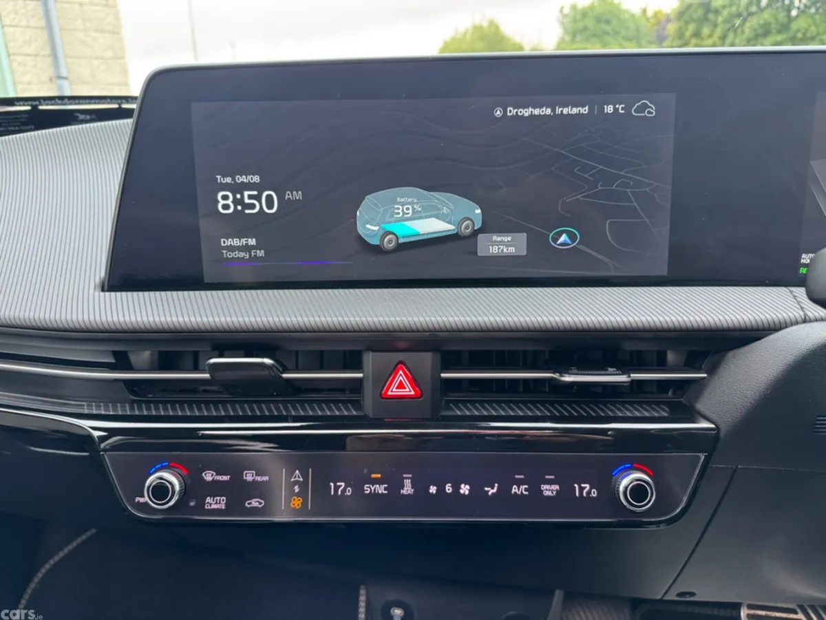 Kia EV6 Hatchback, Electric, 2023, White