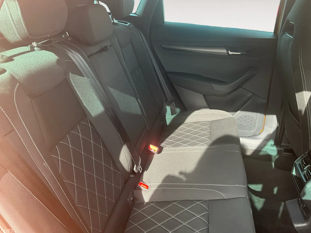 Skoda Karoq SUV, Diesel, 2023, Orange