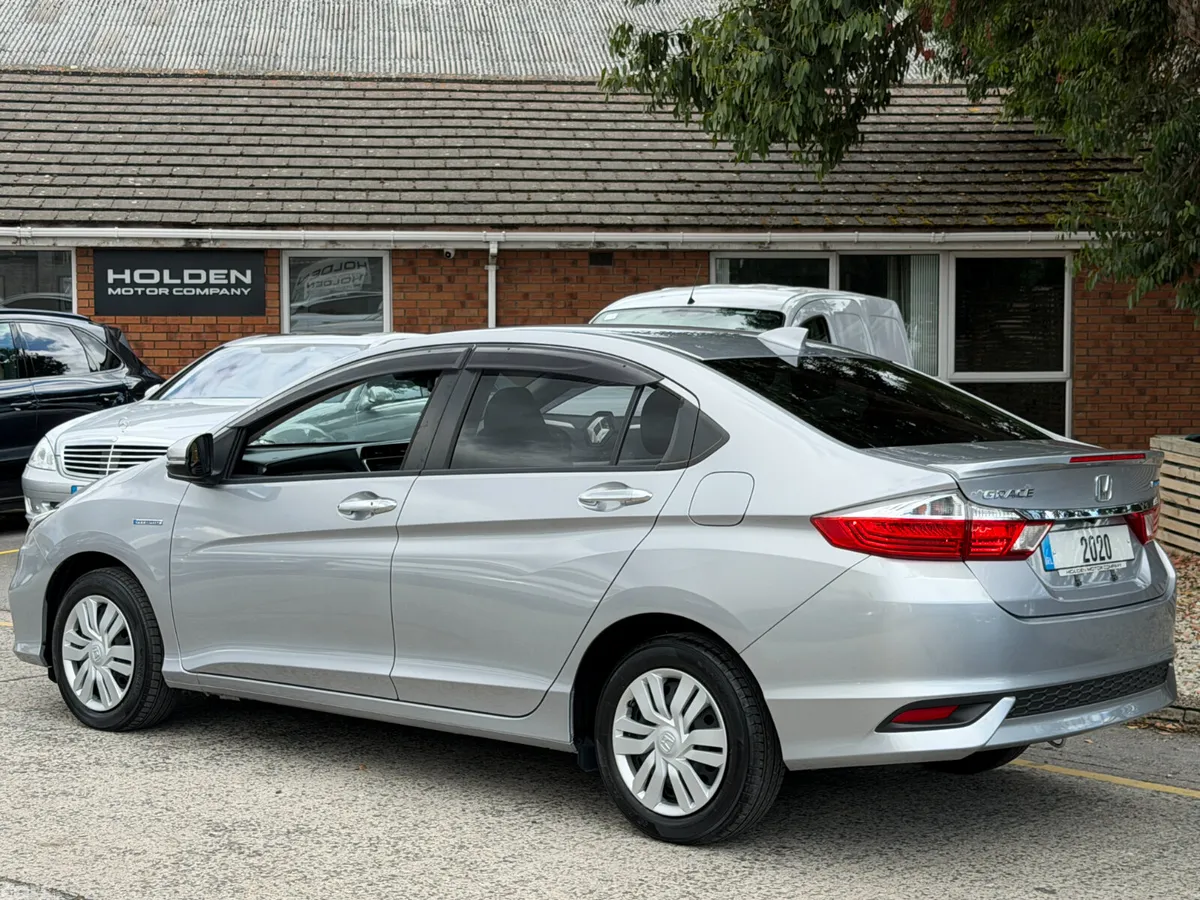 Honda Grace Saloon, Petrol Hybrid, 2020, Silver