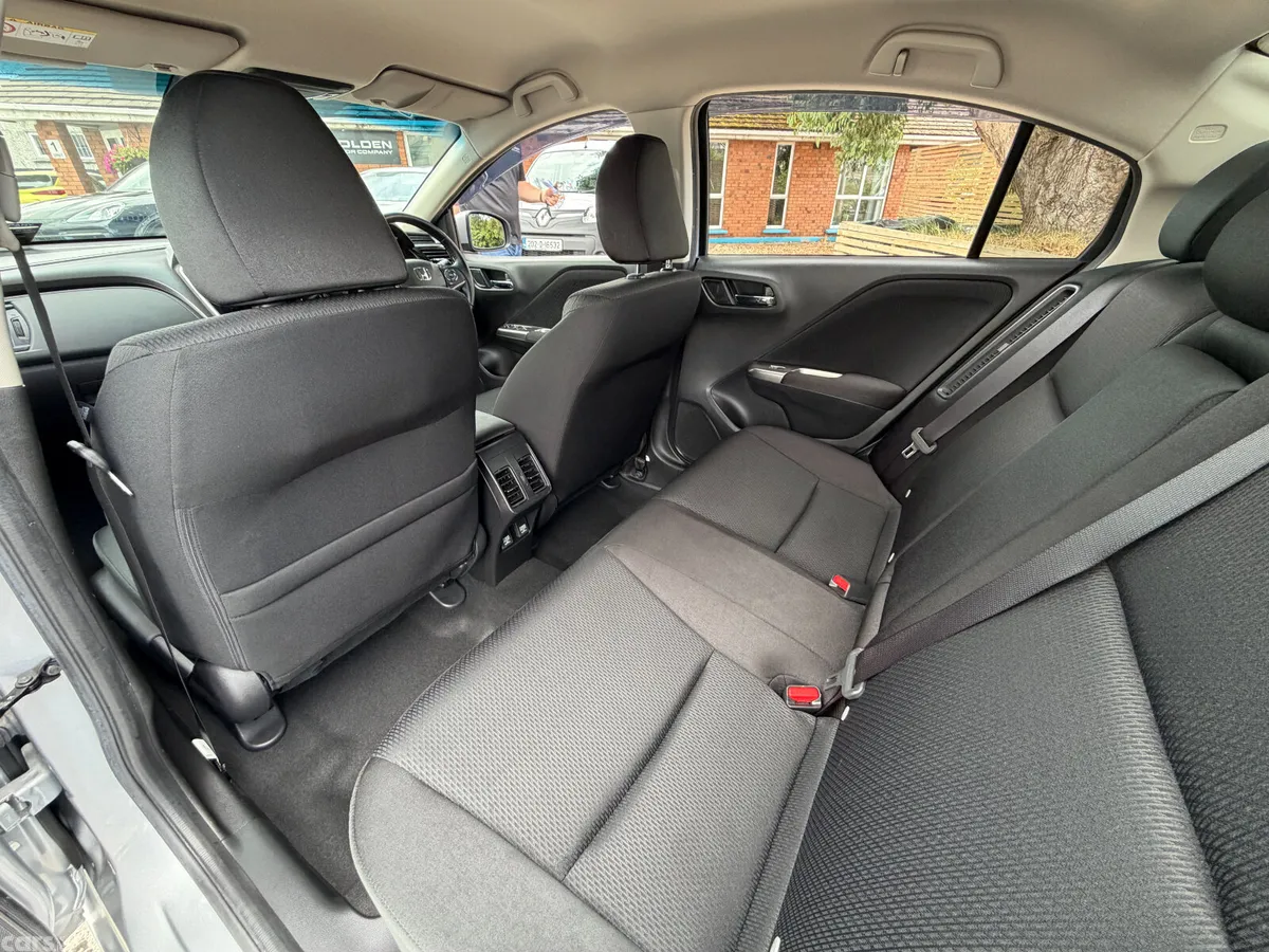 Honda Grace Saloon, Petrol Hybrid, 2020, Silver