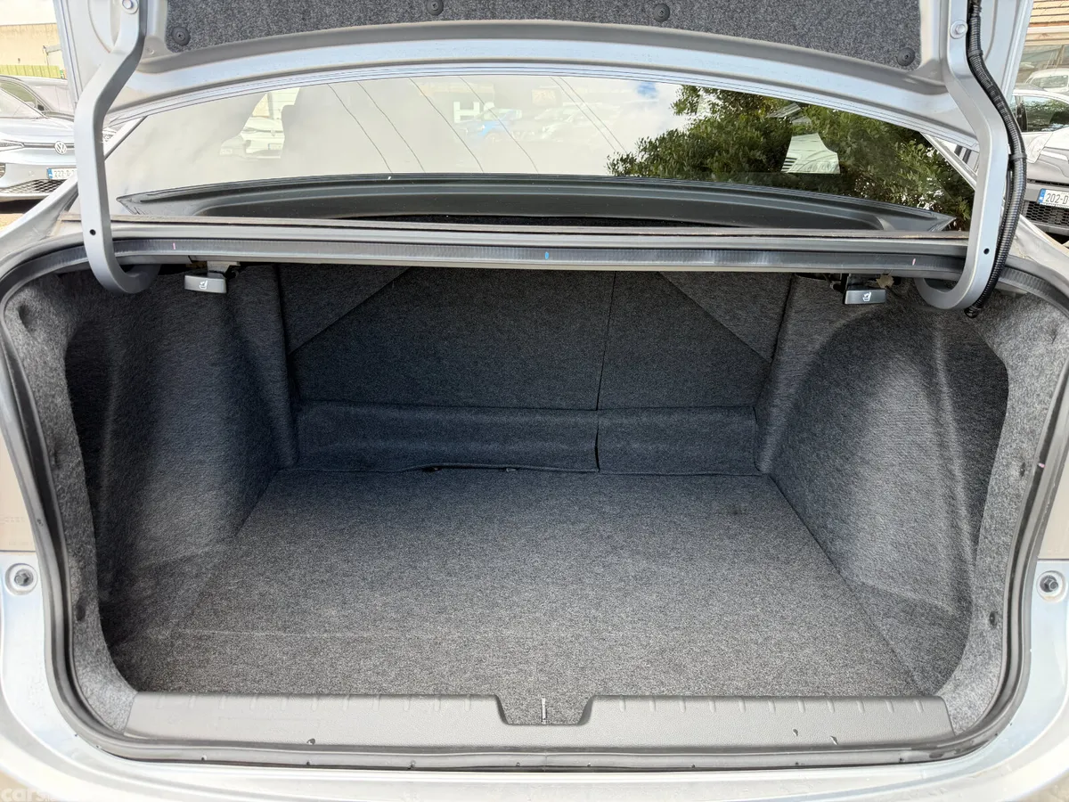 Honda Grace Saloon, Petrol Hybrid, 2020, Silver