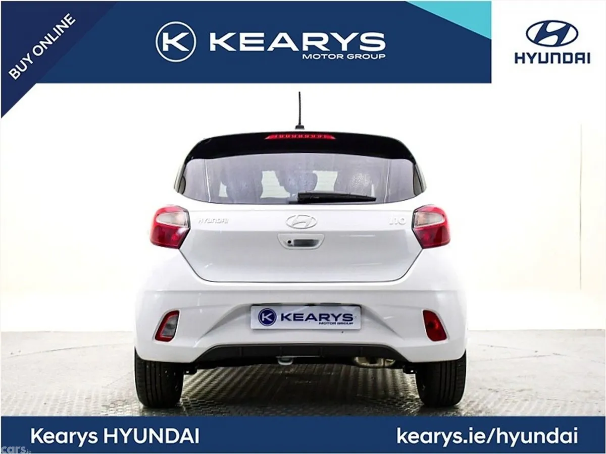 Hyundai i10 Hatchback, Petrol, 2023, White