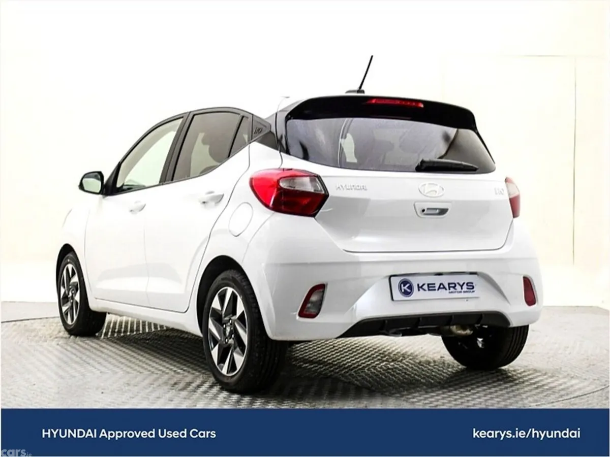 Hyundai i10 Hatchback, Petrol, 2023, White