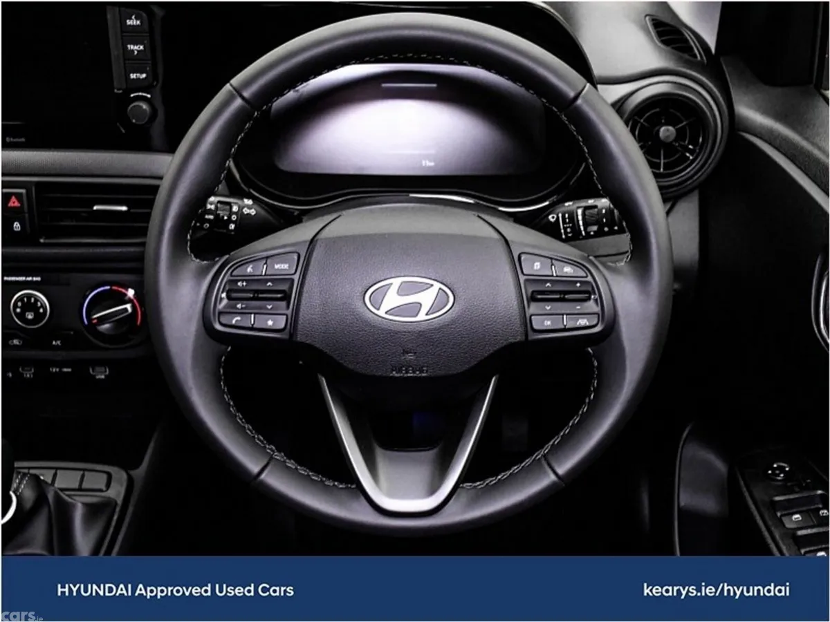 Hyundai i10 Hatchback, Petrol, 2023, White