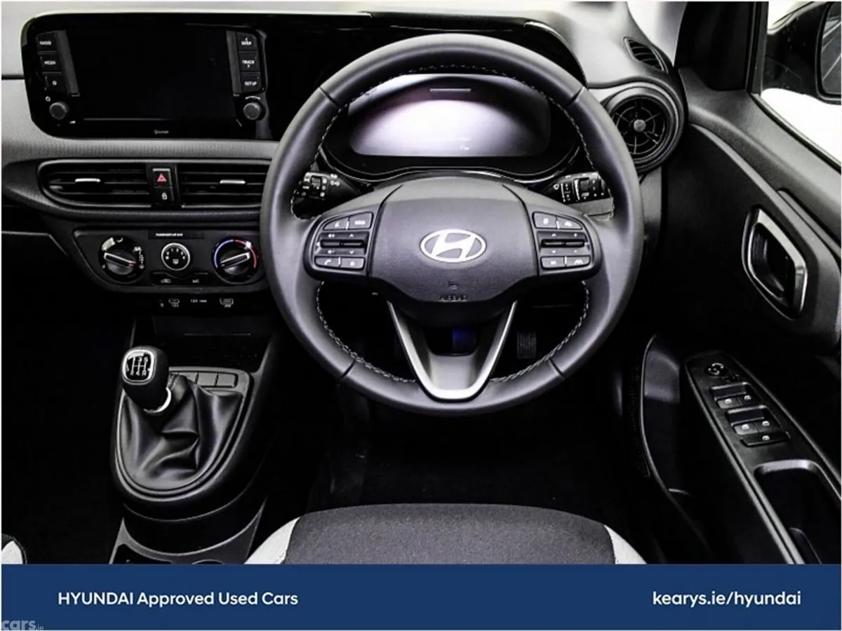 Hyundai i10 Hatchback, Petrol, 2023, White