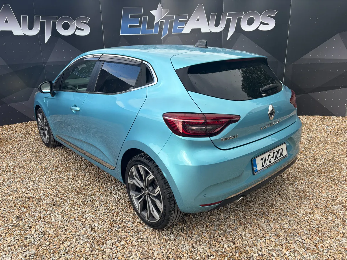 Renault Clio Hatchback, Petrol, 2021, Blue