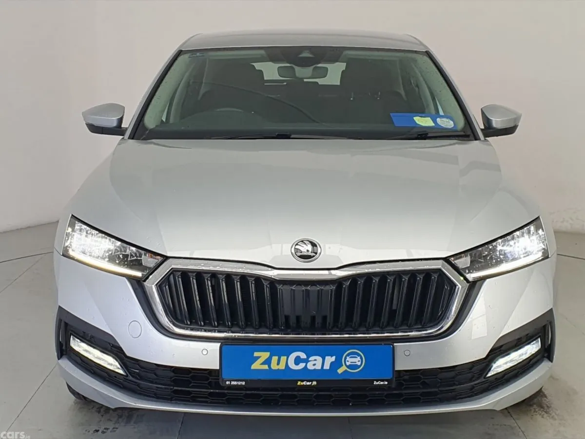 Skoda Octavia Saloon, Petrol, 2024, Grey