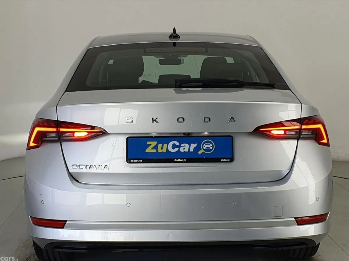 Skoda Octavia Saloon, Petrol, 2024, Grey