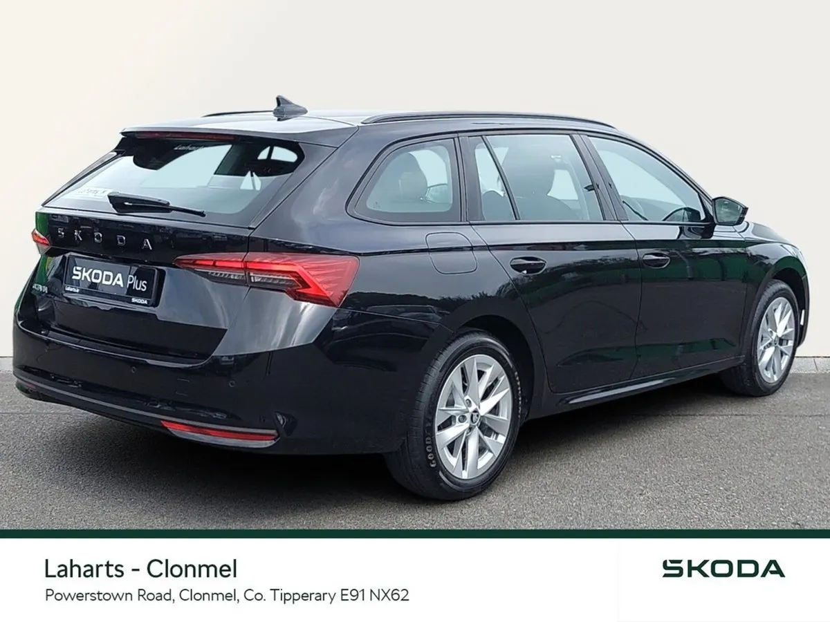 Skoda Octavia Estate, Petrol, 2026, Black