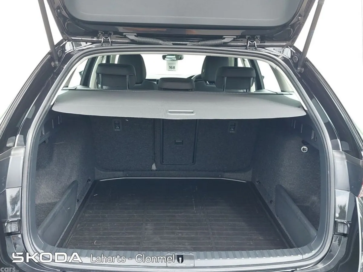 Skoda Octavia Estate, Petrol, 2026, Black
