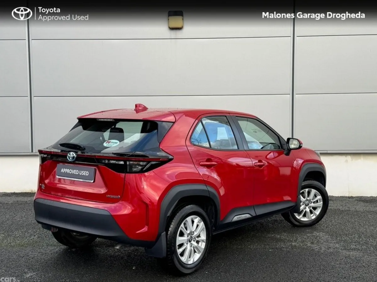 Toyota Yaris Cross Hatchback, Petrol Hybrid, 2024, Red