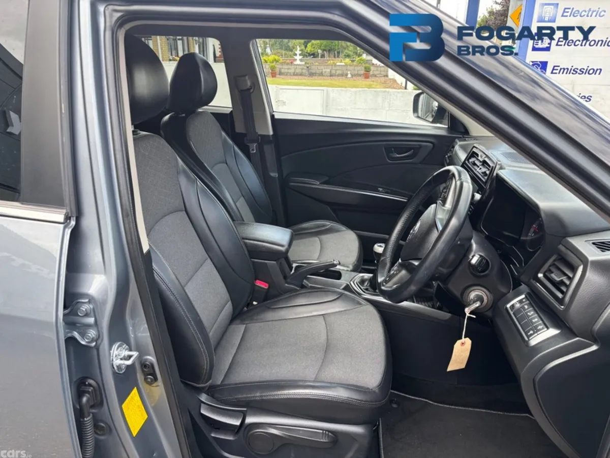 SsangYong Tivoli SUV, Petrol, 2022, Grey