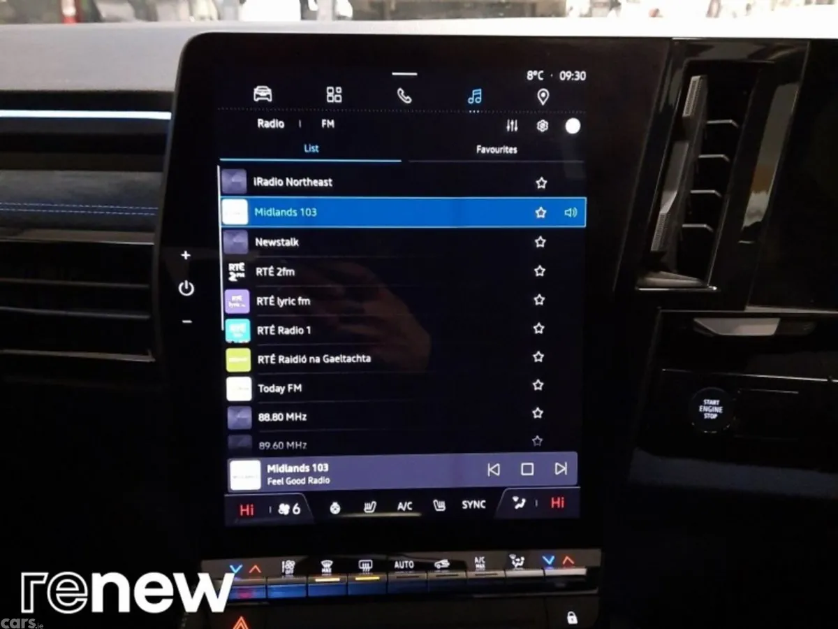 Renault Austral SUV, Petrol Hybrid, 2024, White