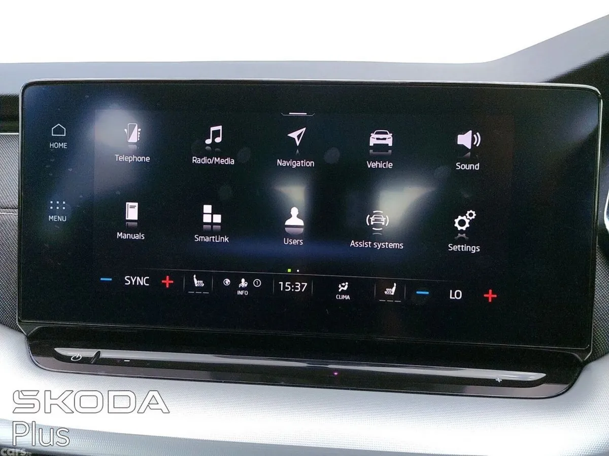 Skoda Octavia Saloon, Petrol, 2023, Grey