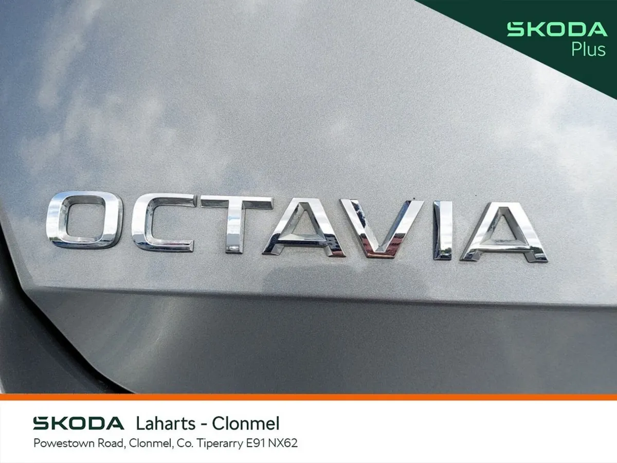 Skoda Octavia Saloon, Petrol, 2023, Grey