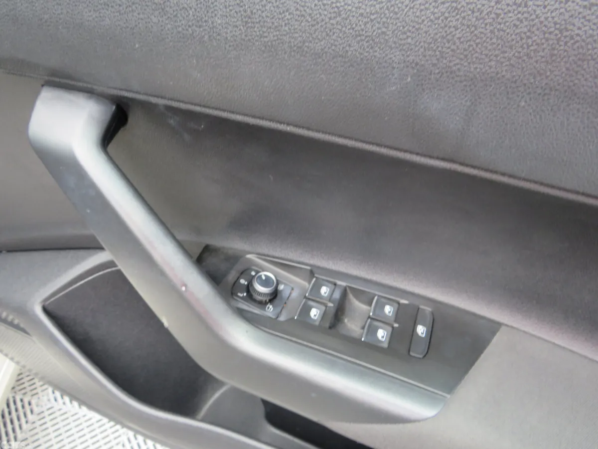 Volkswagen Polo Hatchback, Petrol, 2019, Gold