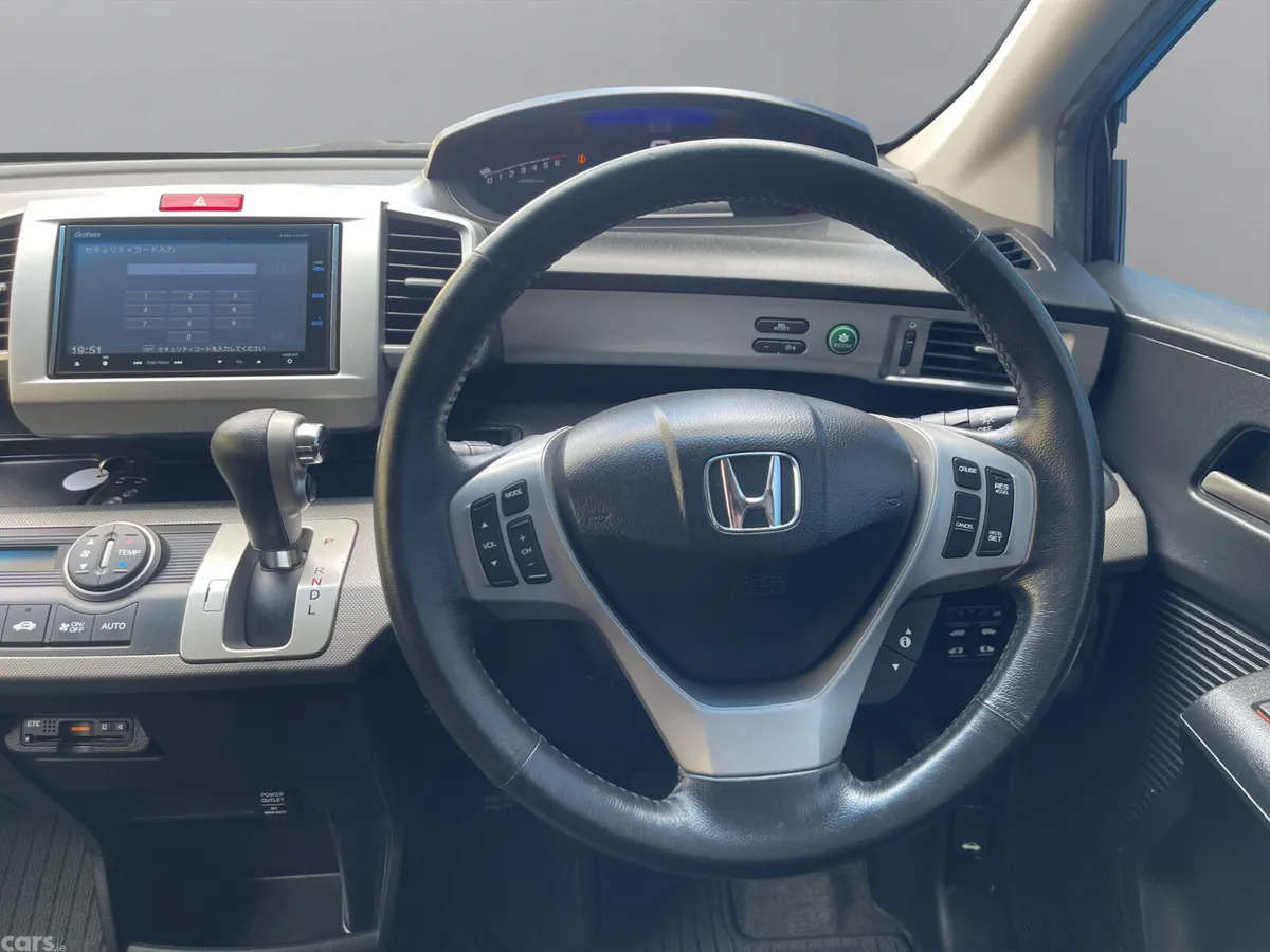 Honda Freed MPV, Petrol Hybrid, 2014, Black