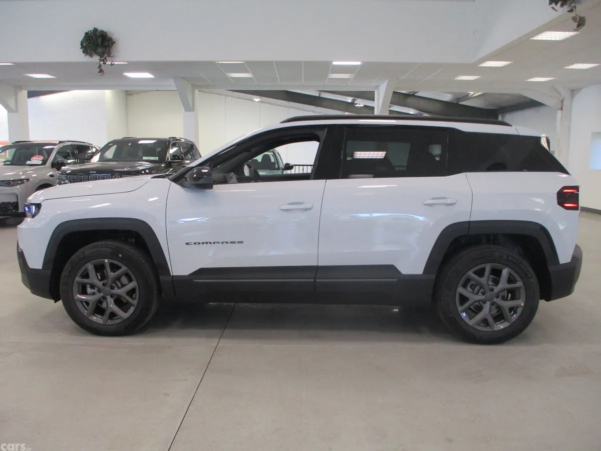 Jeep Compass SUV, Petrol, 2026, White