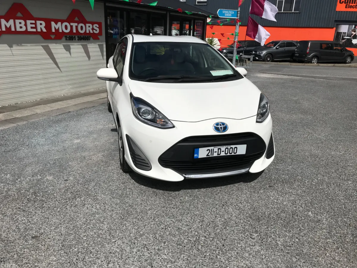 Toyota Aqua Hatchback, Petrol Hybrid, 2021, White